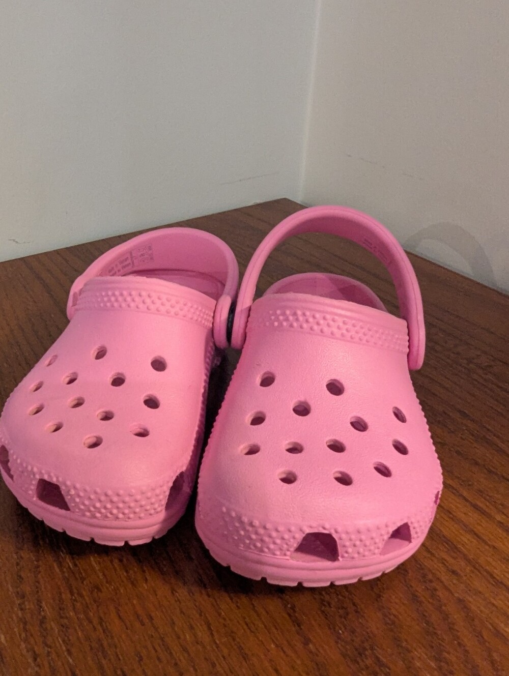 Crocs Classic Clog Kids' Sandals Pink Toddler Size C7 Like New - Picture 10 of 15